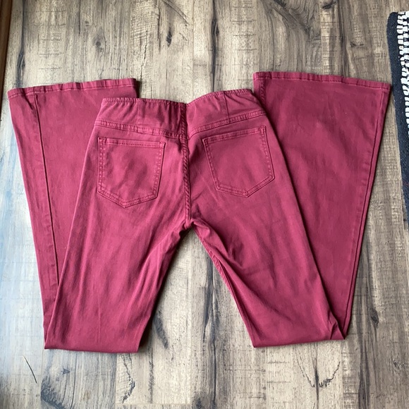 Super cute red flare jeans - Picture 2 of 3